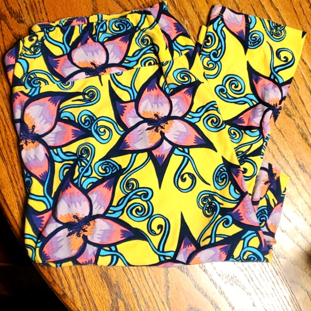 TC2 Lularoe leggings